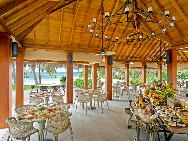 Dusit Thani Maldives 16