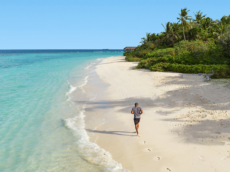 Dusit Thani Maldives 11