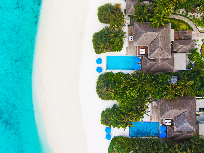 Dusit Thani Maldives 13