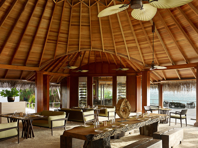 Dusit Thani Maldives 28