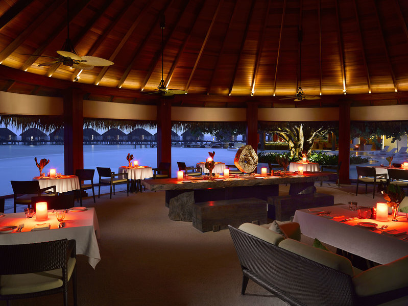 Dusit Thani Maldives 9