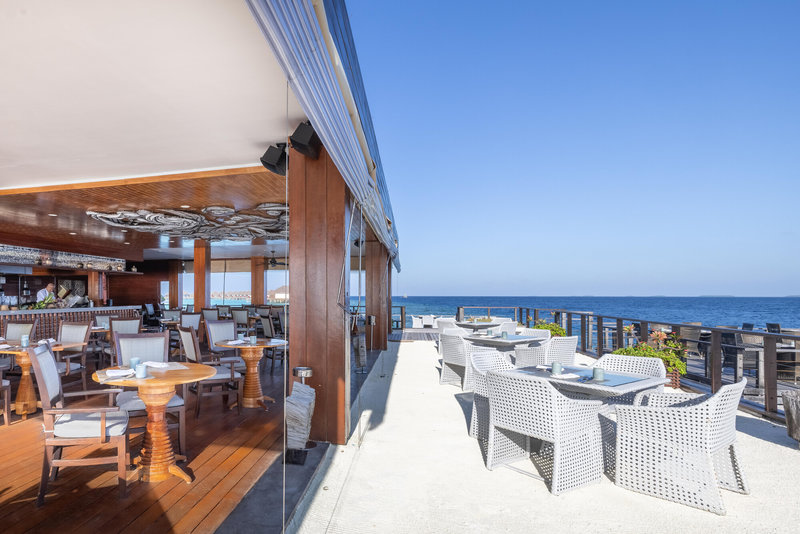Dusit Thani Maldives 10