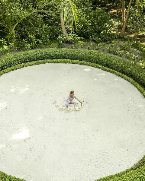 Dusit Thani Maldives 46