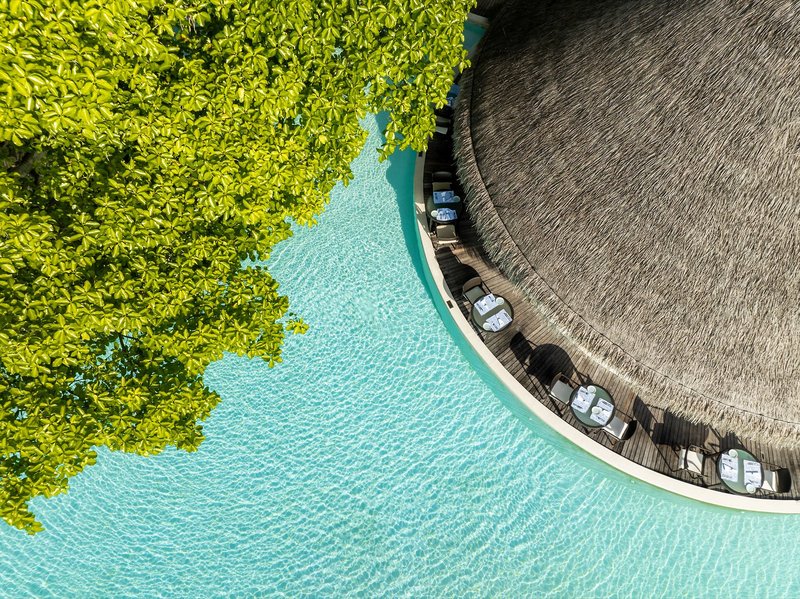 Dusit Thani Maldives 3