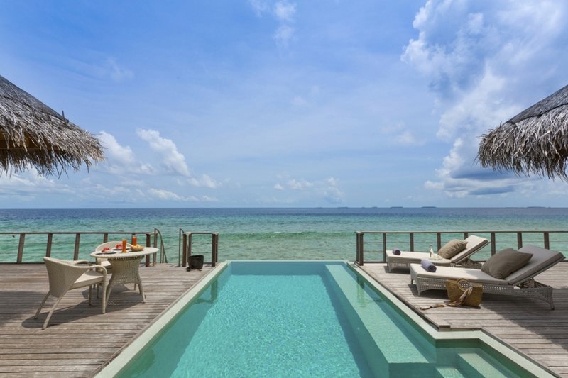 Dusit Thani Maldives 11