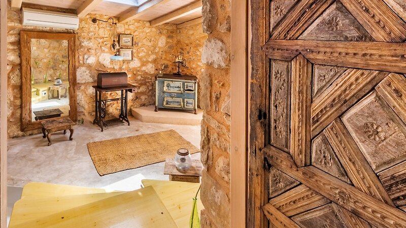 Pavezzo Country Retreat 8 - Room Example