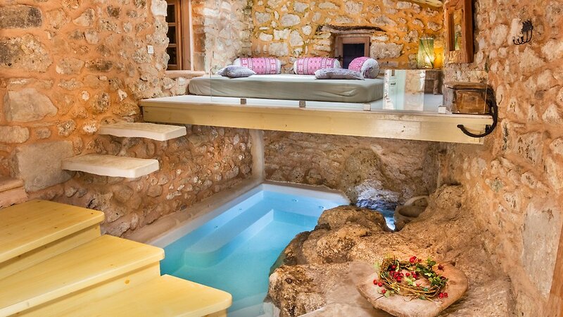 Pavezzo Country Retreat 15 - Room Example