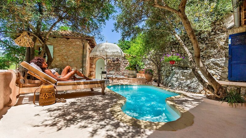 Pavezzo Country Retreat 16 - Room Example
