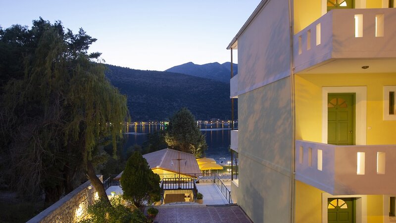 Cleopatra Beach 8 - Exterior