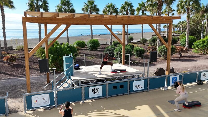 Aparthotel Playitas 81