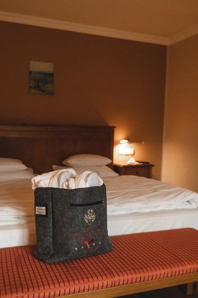 Zu den Rothen Forellen 36