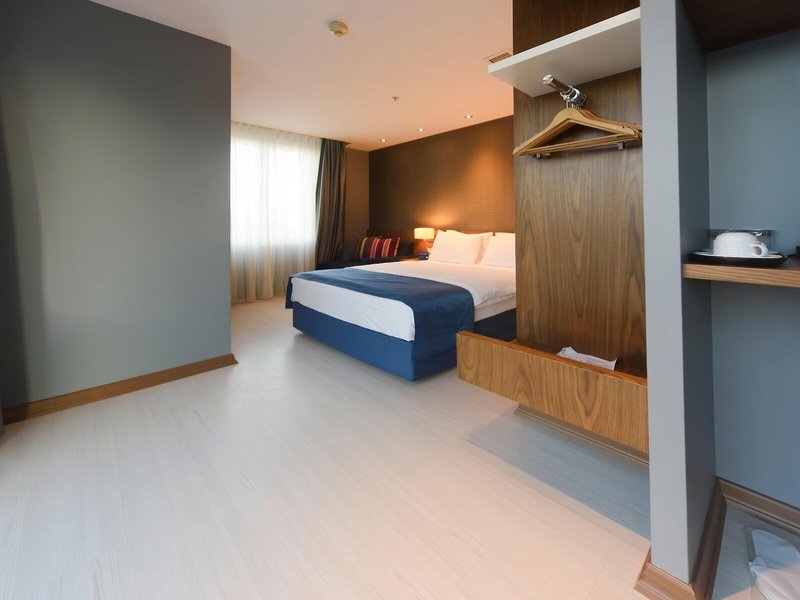 Holiday Inn Express Istanbul - Altunizade 19