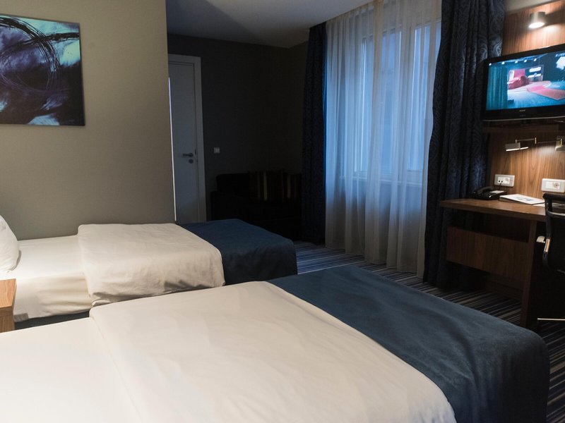 Holiday Inn Express Istanbul - Altunizade 23