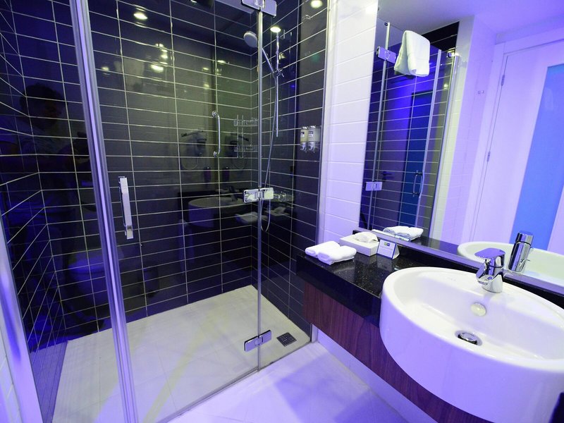 Holiday Inn Express Istanbul - Altunizade 28