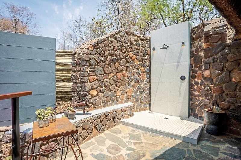 Tuningi Safari Lodge 12