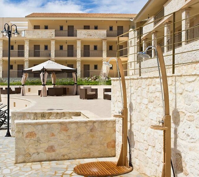 The Magnolia Resort 2