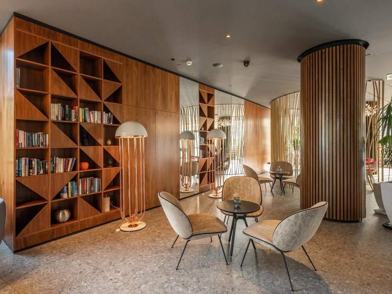 Mare Nostrum Resort - Sir Anthony 13