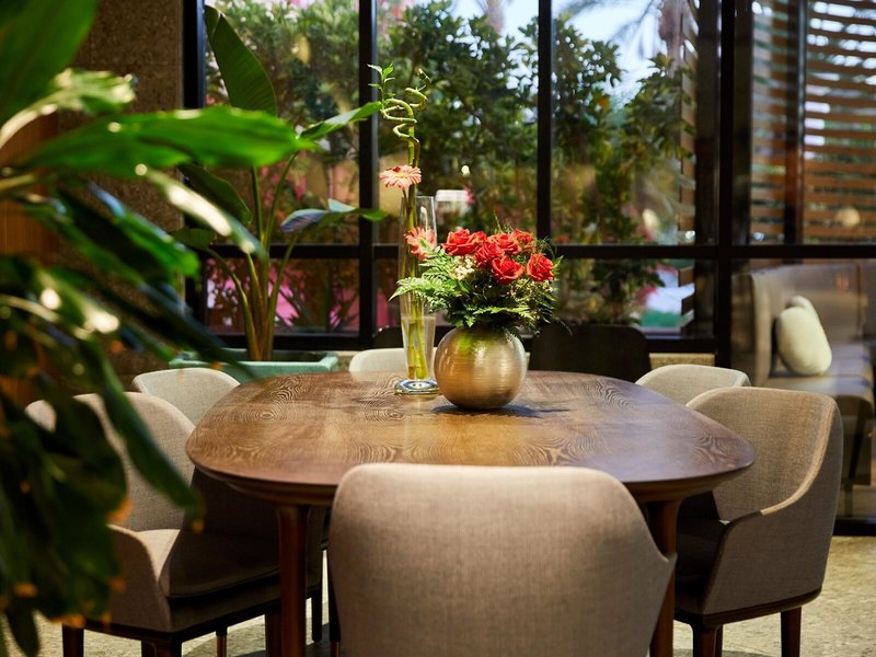 Mare Nostrum Resort - Sir Anthony 21