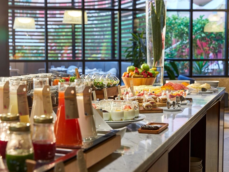 Mare Nostrum Resort - Sir Anthony 25