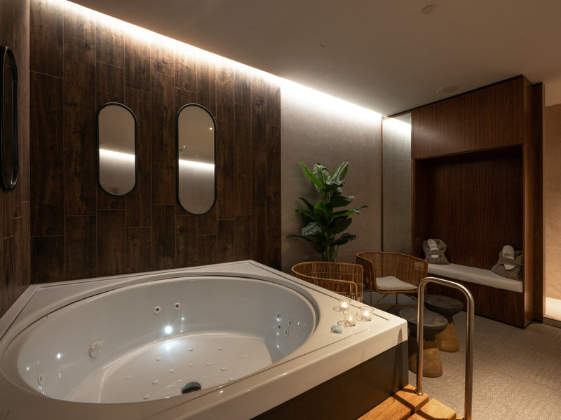 Mare Nostrum Resort - Sir Anthony 38