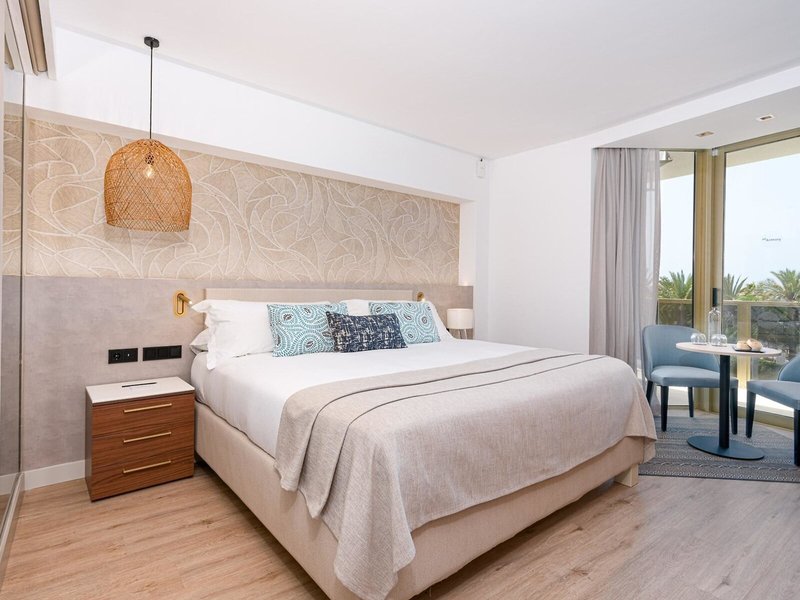 Mare Nostrum Resort - Sir Anthony 42