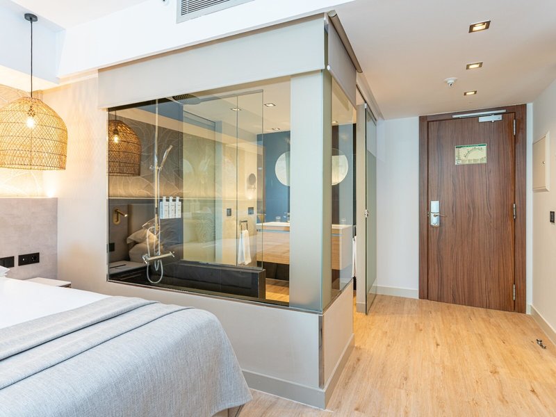 Mare Nostrum Resort - Sir Anthony 43