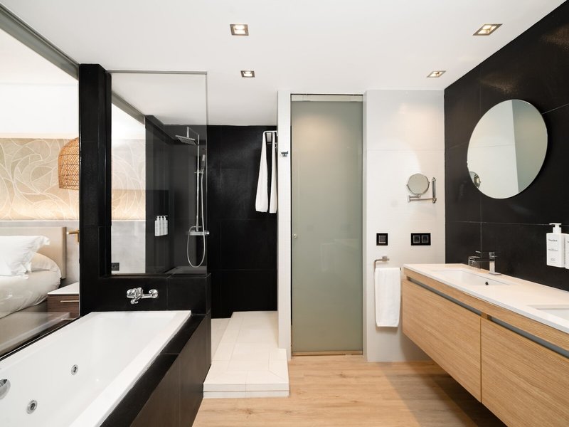 Mare Nostrum Resort - Sir Anthony 45