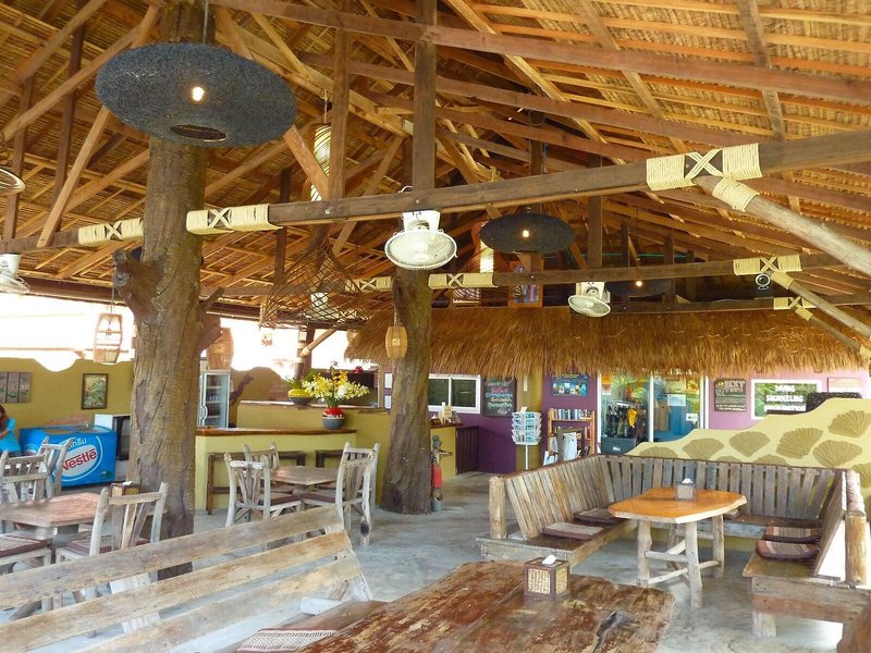 Lanta Castaway Beach Resort 25