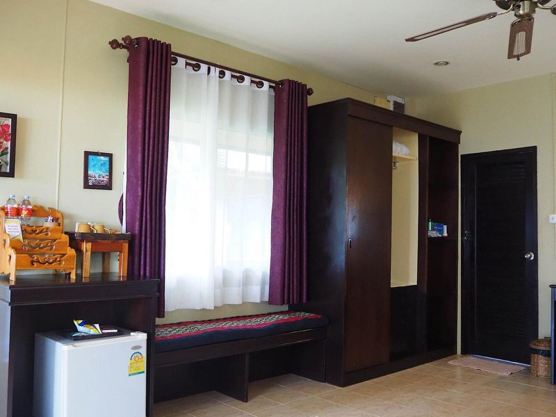 Lanta Castaway Beach Resort 30