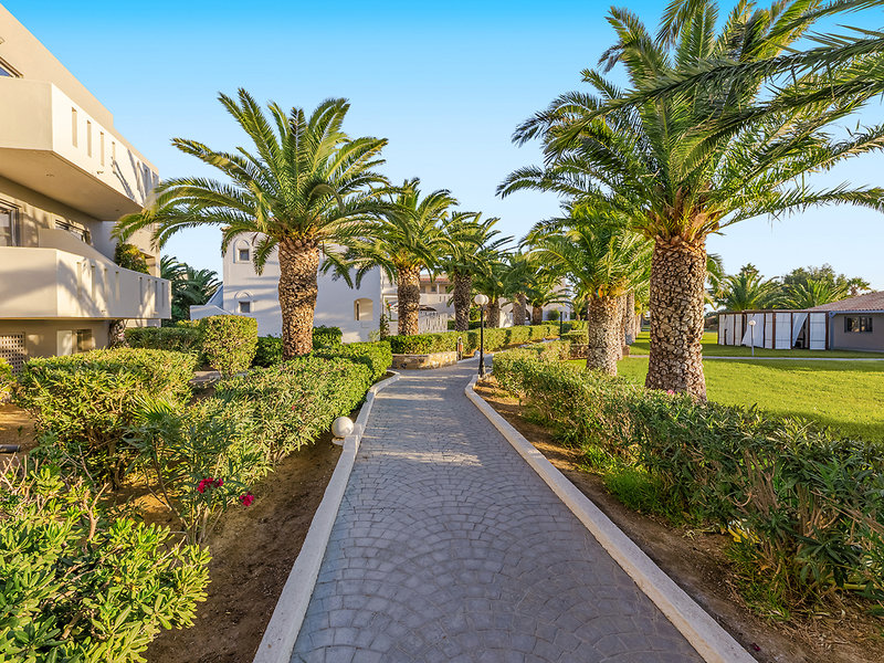 Akti Beach Club 8