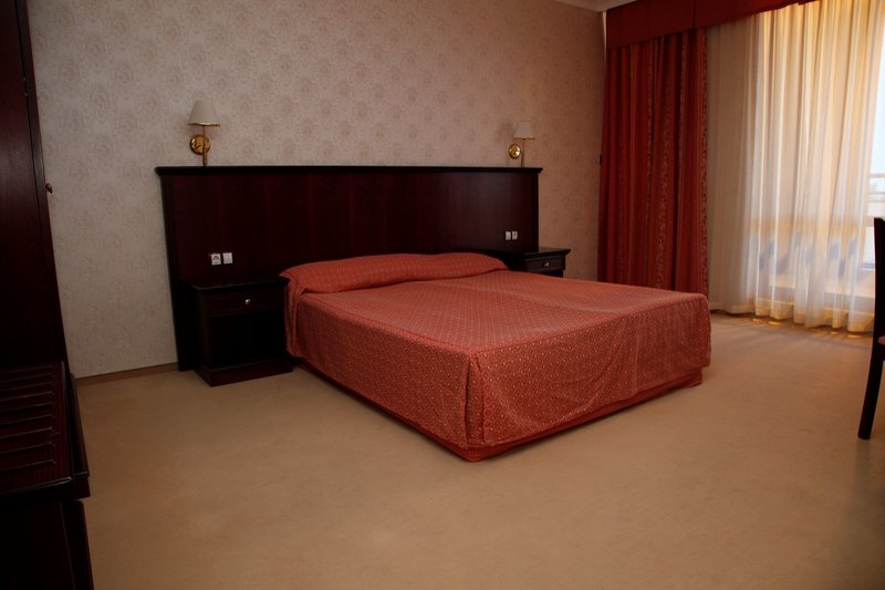 Gladiola Star 27 - Room Example