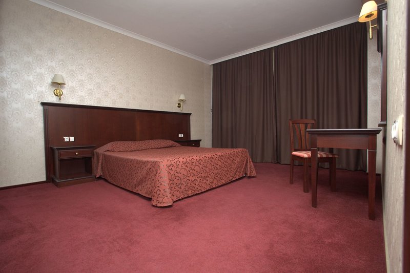 Gladiola Star 28 - Room Example