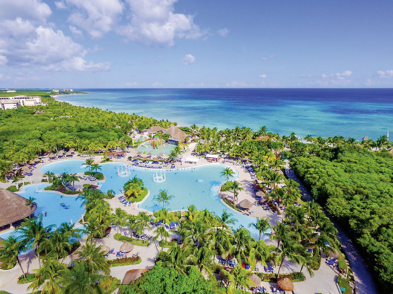 Grand Palladium Colonial Resort & Spa 3 - Landscape