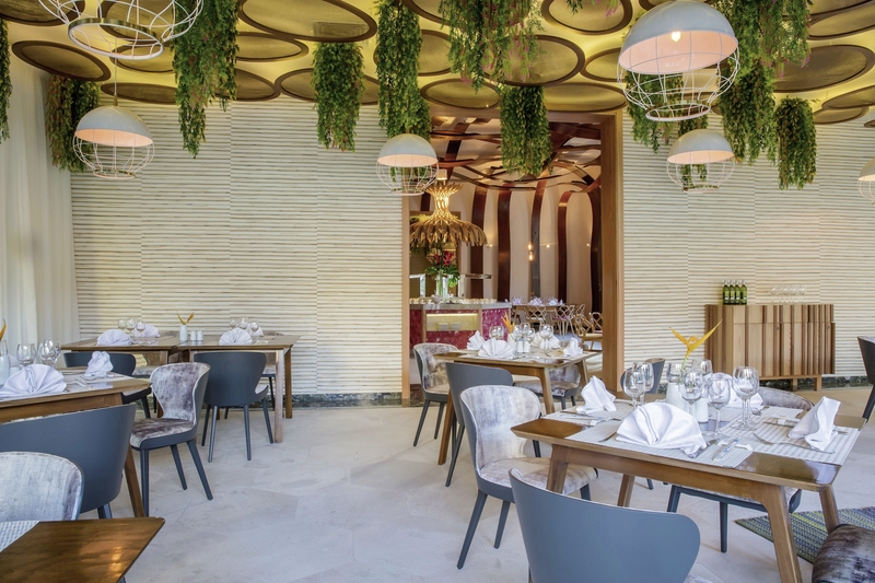 Grand Palladium Colonial Resort & Spa 9 - Restaurant