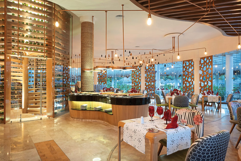 Grand Palladium Colonial Resort & Spa 10 - Restaurant