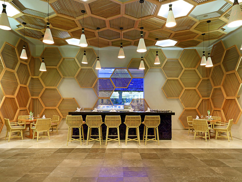 Grand Palladium Colonial Resort & Spa 14