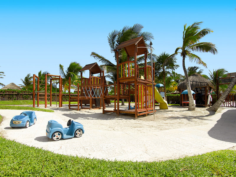 Grand Palladium Colonial Resort & Spa 15