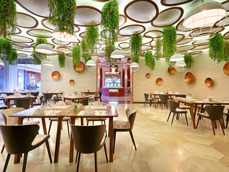 Grand Palladium Colonial Resort & Spa 16