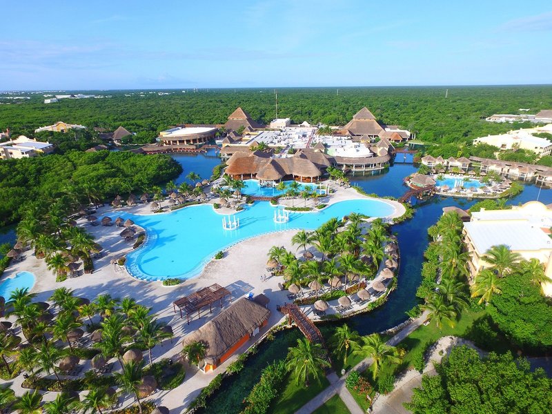 Grand Palladium White Sand Resort & Spa 1