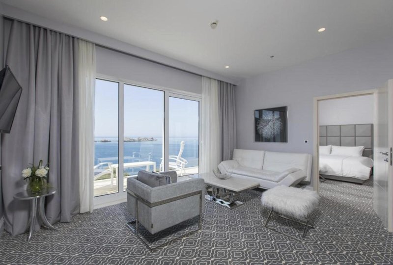 Importanne Royal Palm 19