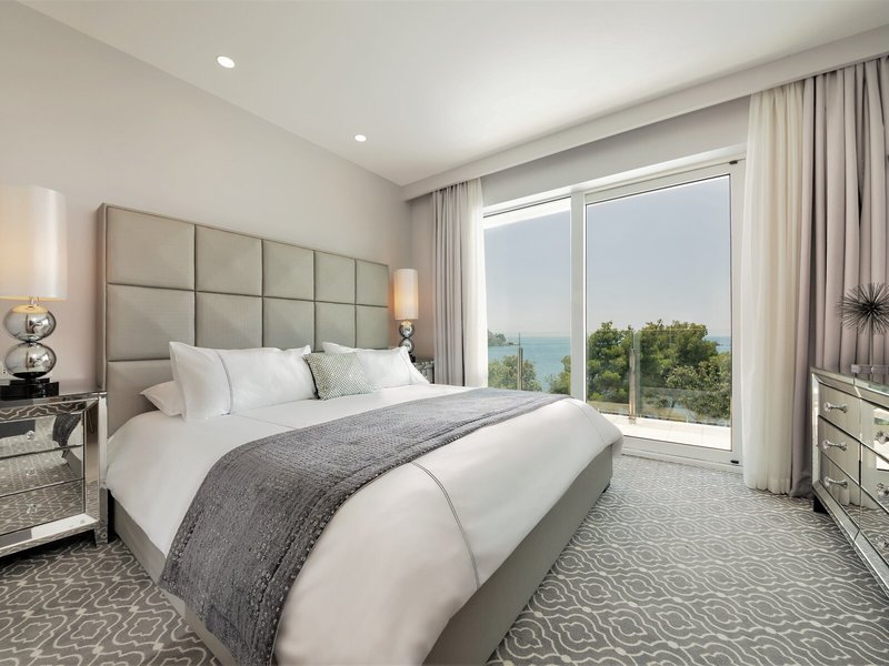 Importanne Royal Palm 28