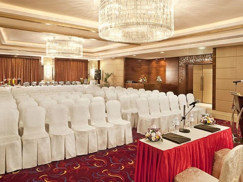 Landmark Grand Hotel, Deira 11