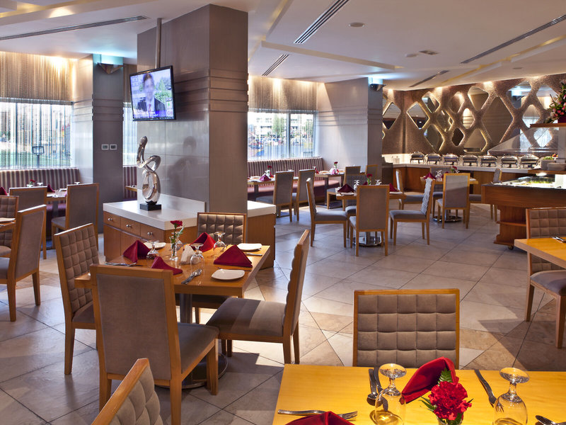 Landmark Grand Hotel, Deira 15