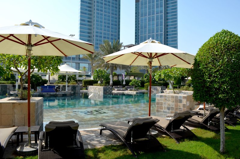 The St. Regis Abu Dhabi 12 - Outdoor Pool