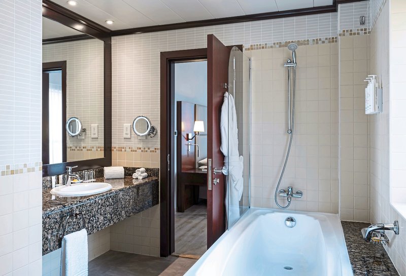 Delta Hotels by Marriott Jumeirah Beach 7