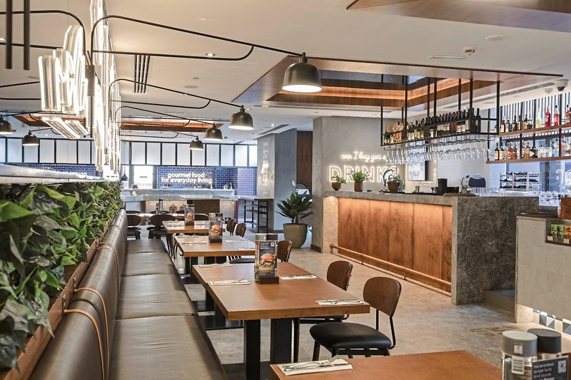 Delta Hotels by Marriott Jumeirah Beach 11