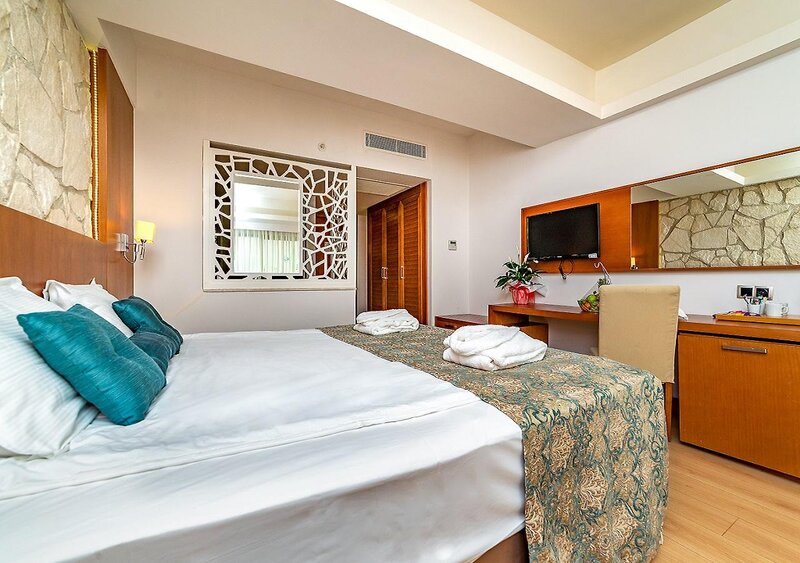 Armas Life Belek 66