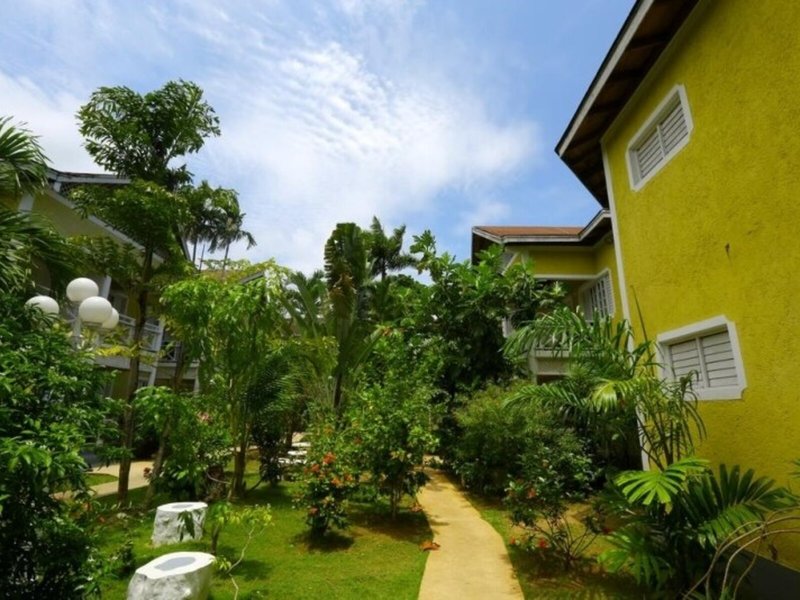 Merril s Beach Resort II 4