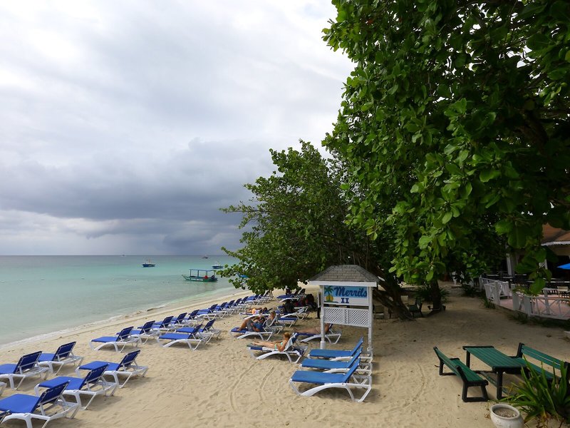 Merril´s Beach Resort II 13