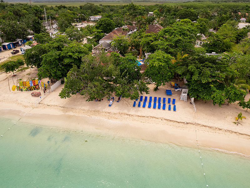 Merril's Beach Resort II 4